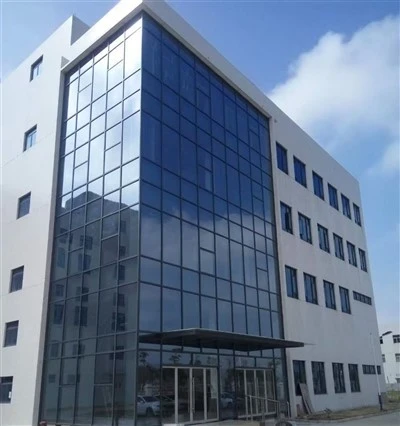 Balla Cuirtín Gloine Taobh amuigh